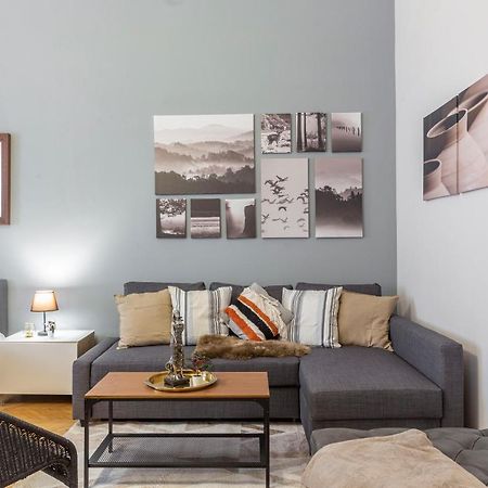 Spacious & Cozy Downtown Apartment With Balcony بودابست المظهر الخارجي الصورة