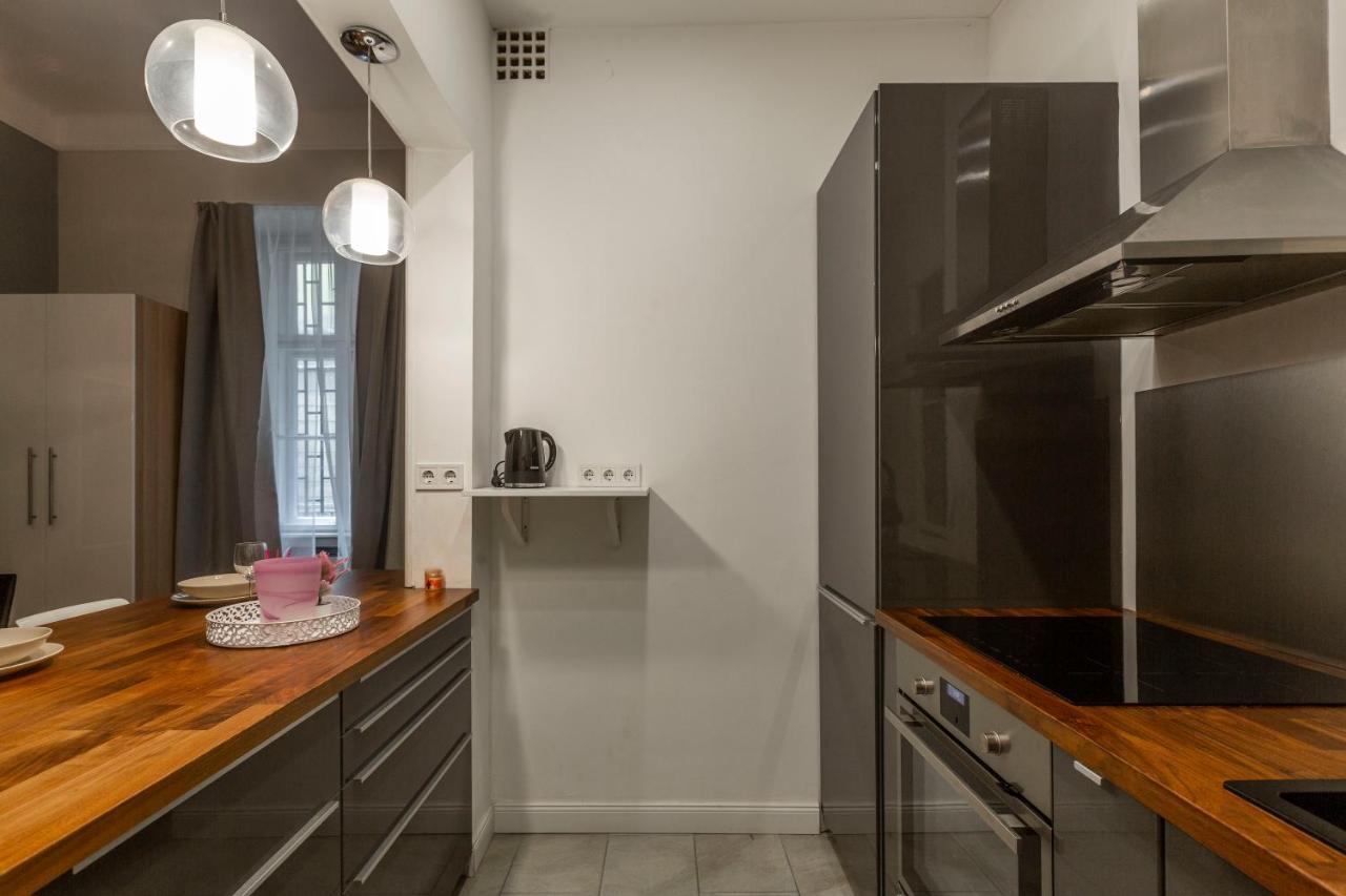 Spacious & Cozy Downtown Apartment With Balcony بودابست المظهر الخارجي الصورة